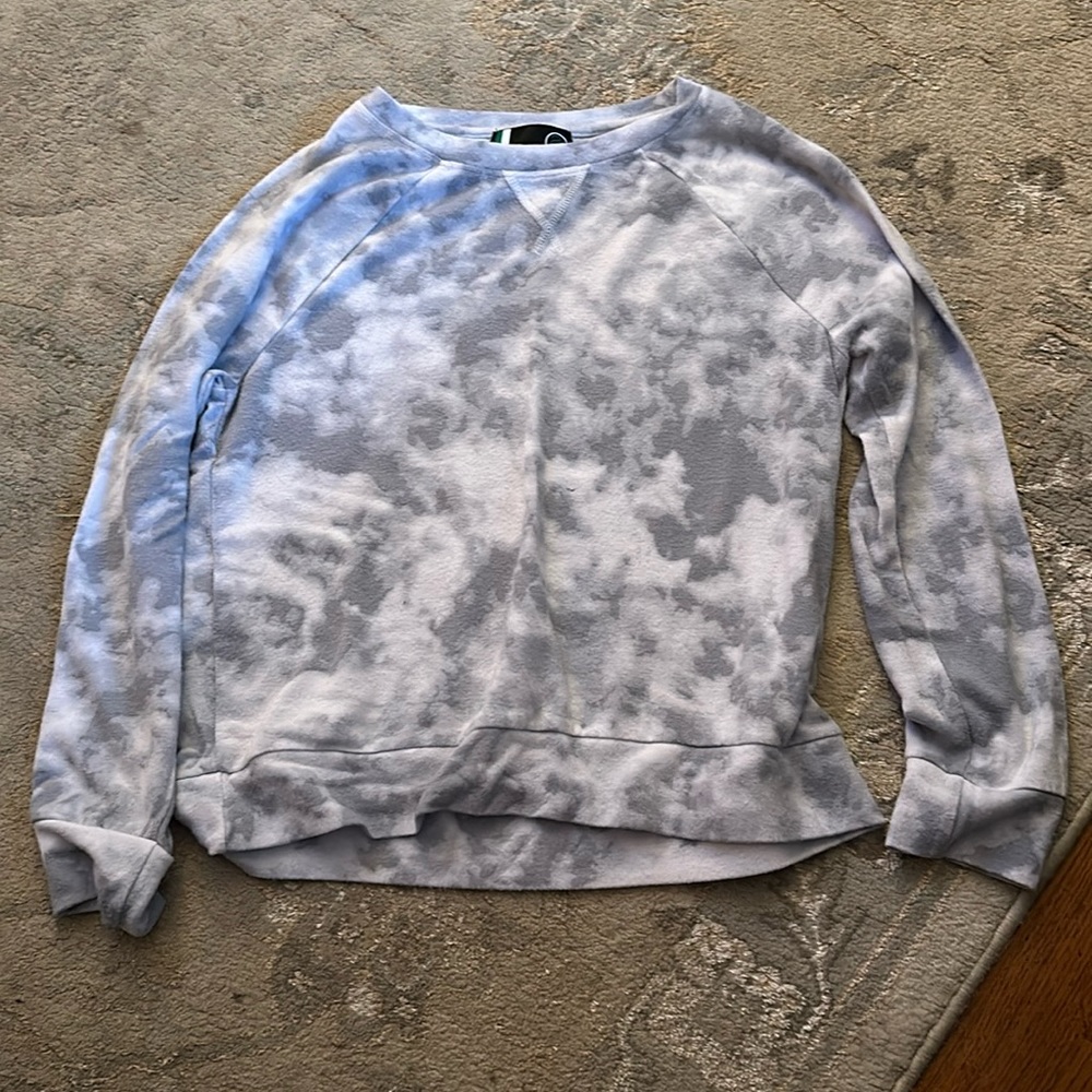 2Liv white marbled long sleeve top